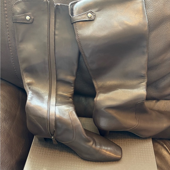 Cole Haan Juli Tall Boots Brown Nappa Leather Knee-High
like new with box - Picture 1 of 2